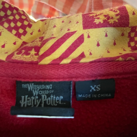 The Wizarding World of Harry Potter Gryffindor Sweatshirt - Picture 3 of 4
